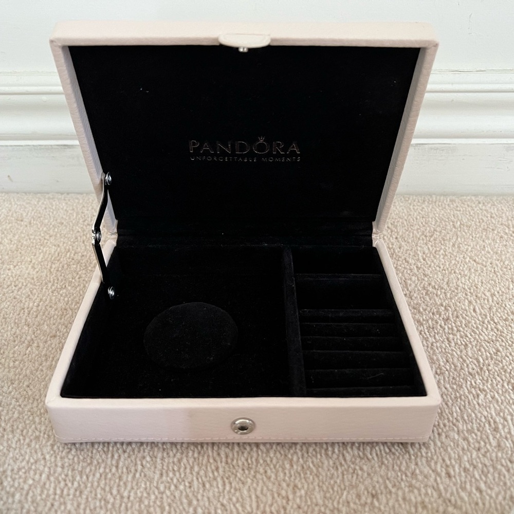 Genuine Pandora jewellery case Pink leather